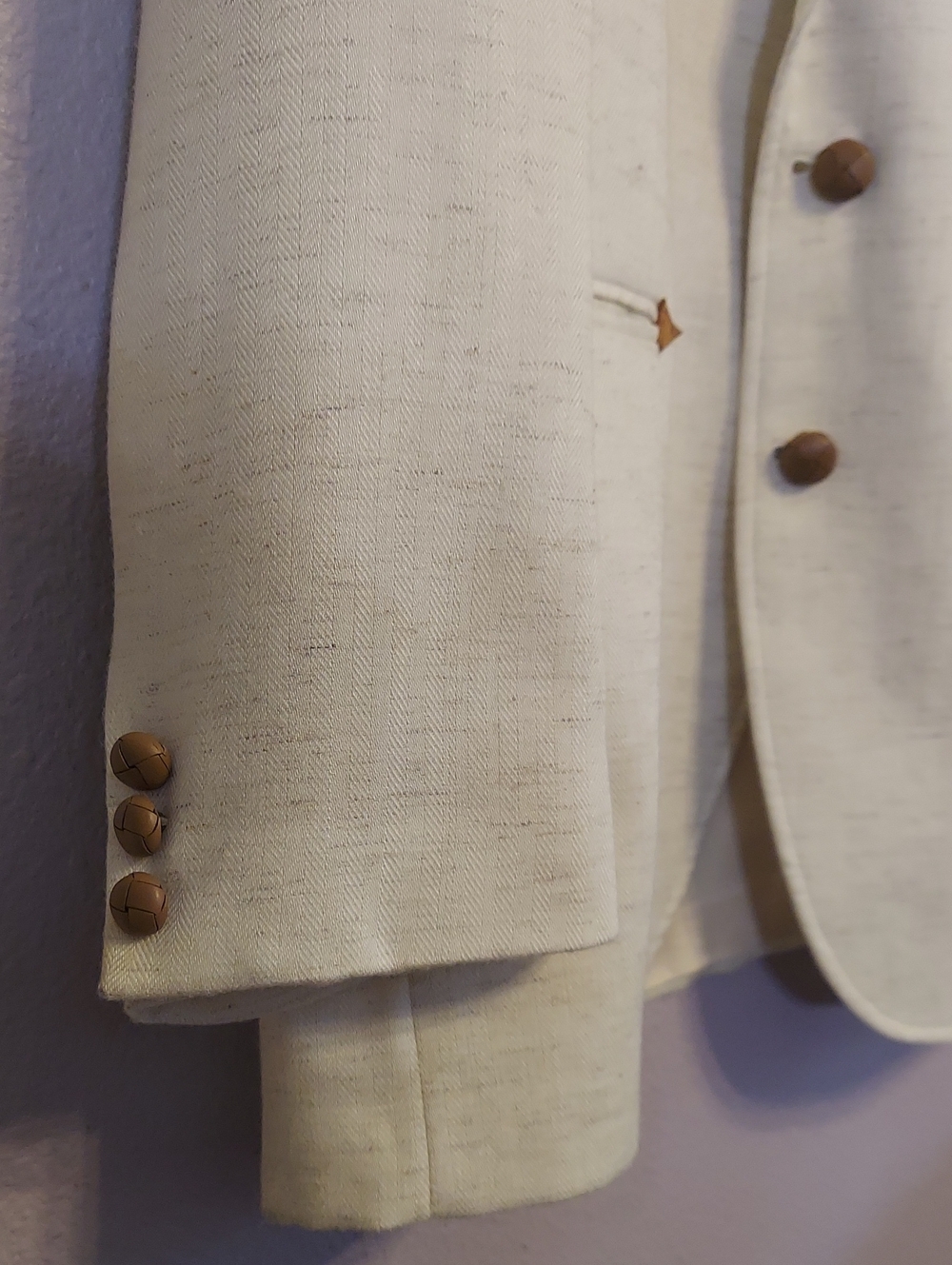 Circle S Western Wear. Cream Men's Blazer - Classic Two-Button Suit Jacket - Picture 8 of 11